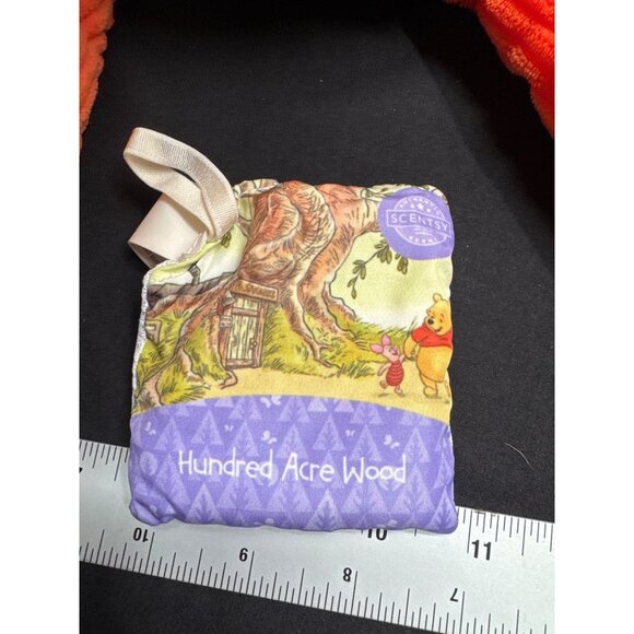 Scentsy Tigger Buddy Plush Scent Pack 100 Acre Wood Disney Winnie The Pooh & Fri - Picture 3 of 10